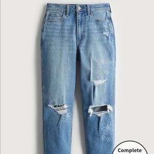 NWT hollister ultra high-rise mom jean